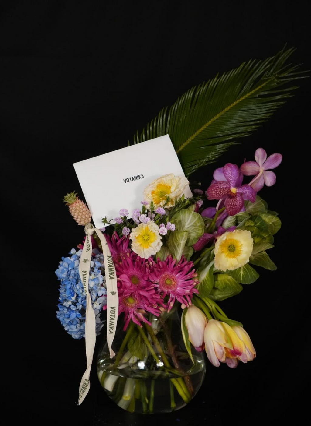Medium floral piece