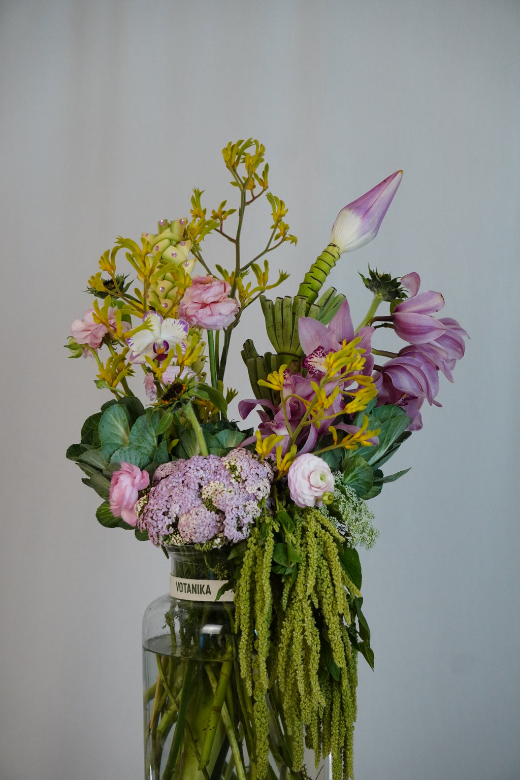 Medium floral piece