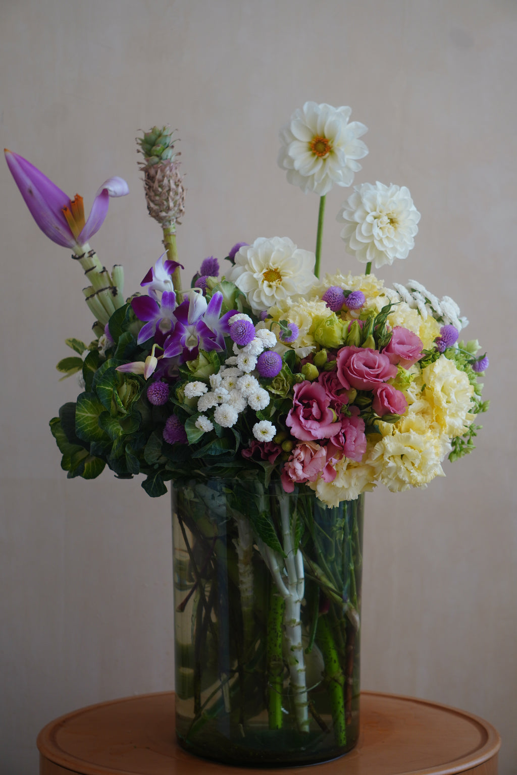 Medium floral piece